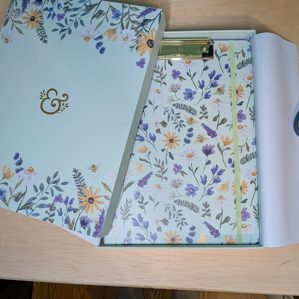 Archer & Olive Floral Clipboard Folio with Notepad